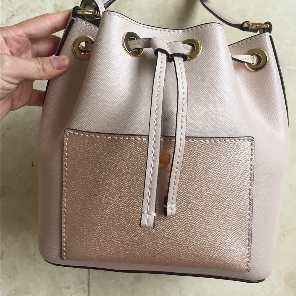 Michael Kora Greenwich Bucket bag