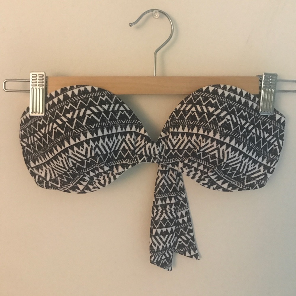 Push-Up Strapless Bikini Top