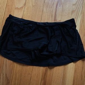 Medium maternity swim skirt- Liz Lange