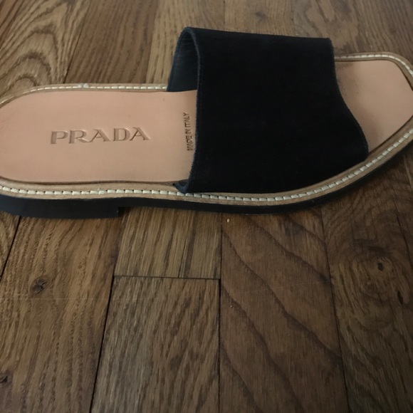 Prada slides - Picture 3 of 4
