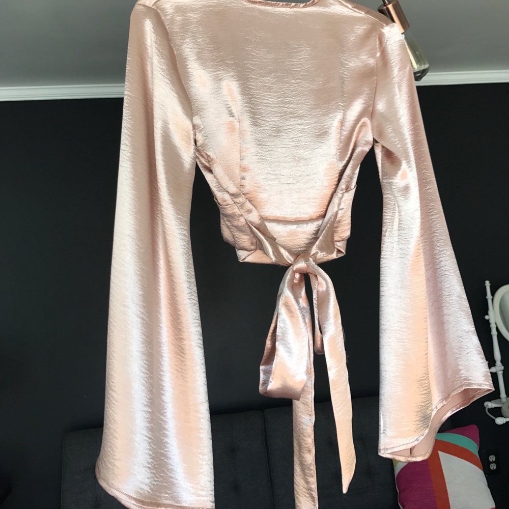 Gorgeous shiny pink crop top ✨💕