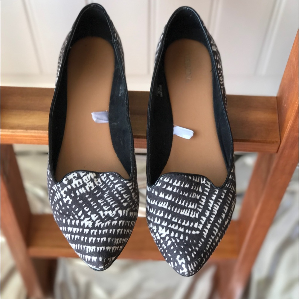 MERONA Flats