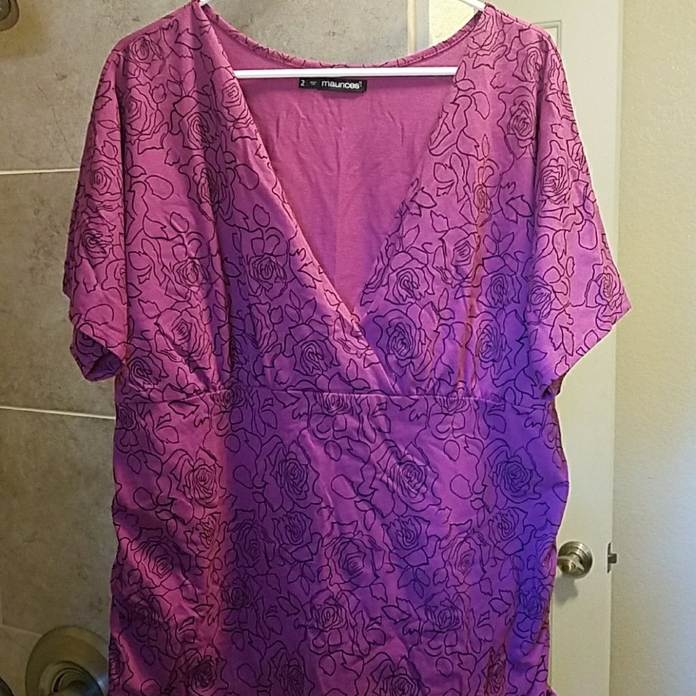Maurices rose outline purple top