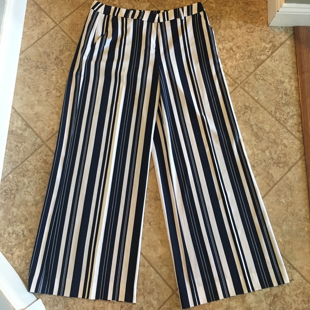 New York and Company stretch wide leg pants