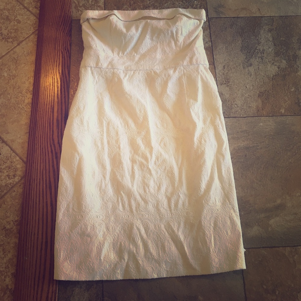 White strapless dress