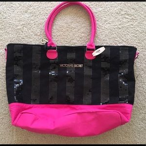 VS Victoria's Secret Sport Weekender Bag NWT