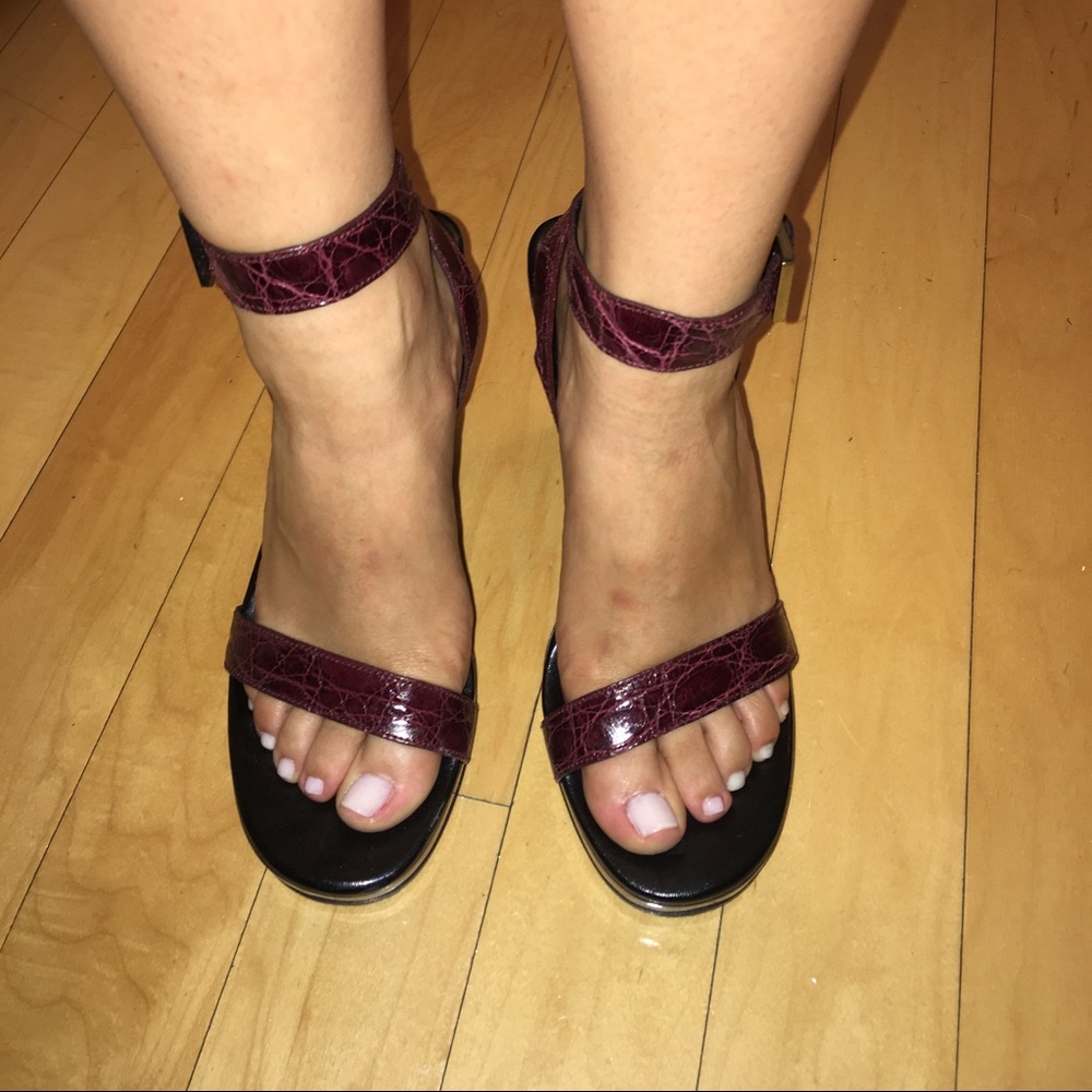 Gucci Burgundy Wedges Size 8