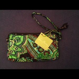 BNWT Vera Bradley Wristlet in Blue Rhapsody