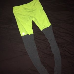 Alo Yoga "Goddess" Leggings Size M