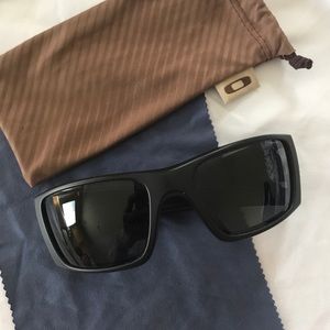 Men's Oakley Fuel Cell POLARIZED sunglasses