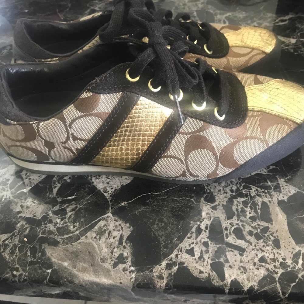 Size 8 coach shoes
