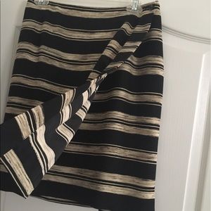 💖7/4 HP  JonesNY Black & Beige Skirt