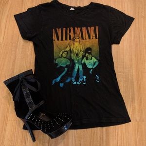 Nirvana tee