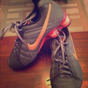 Nike Women's shox sneakers!