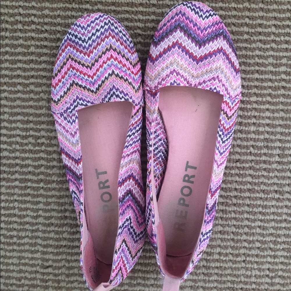 Report colorful flats