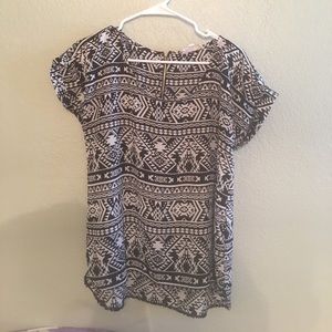 Black and white tribal back zip shirt