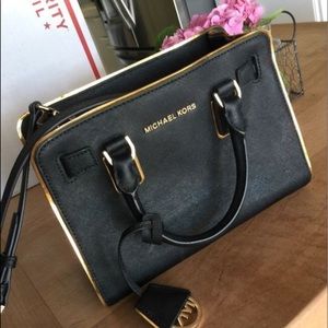 Black michael kors handbag
