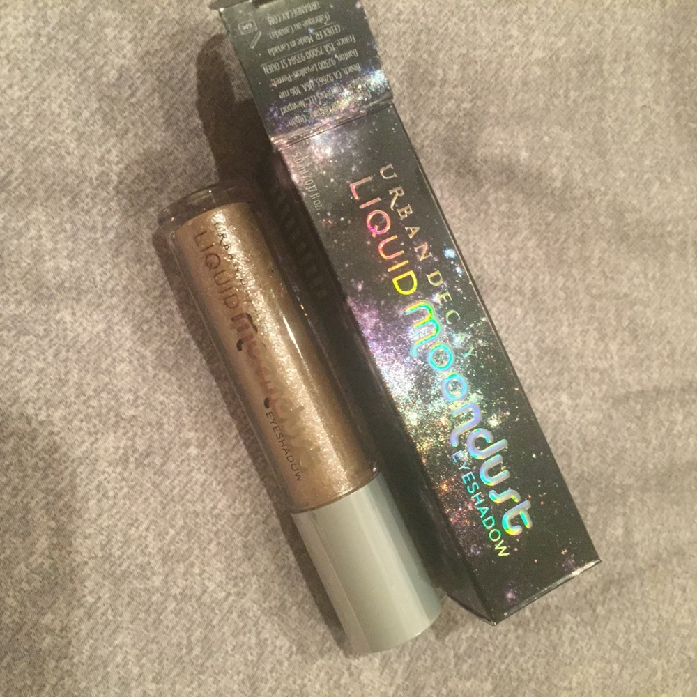 Urban Decay Liquid Moondust Eyeshadow