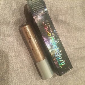 Urban Decay Liquid Moondust Eyeshadow