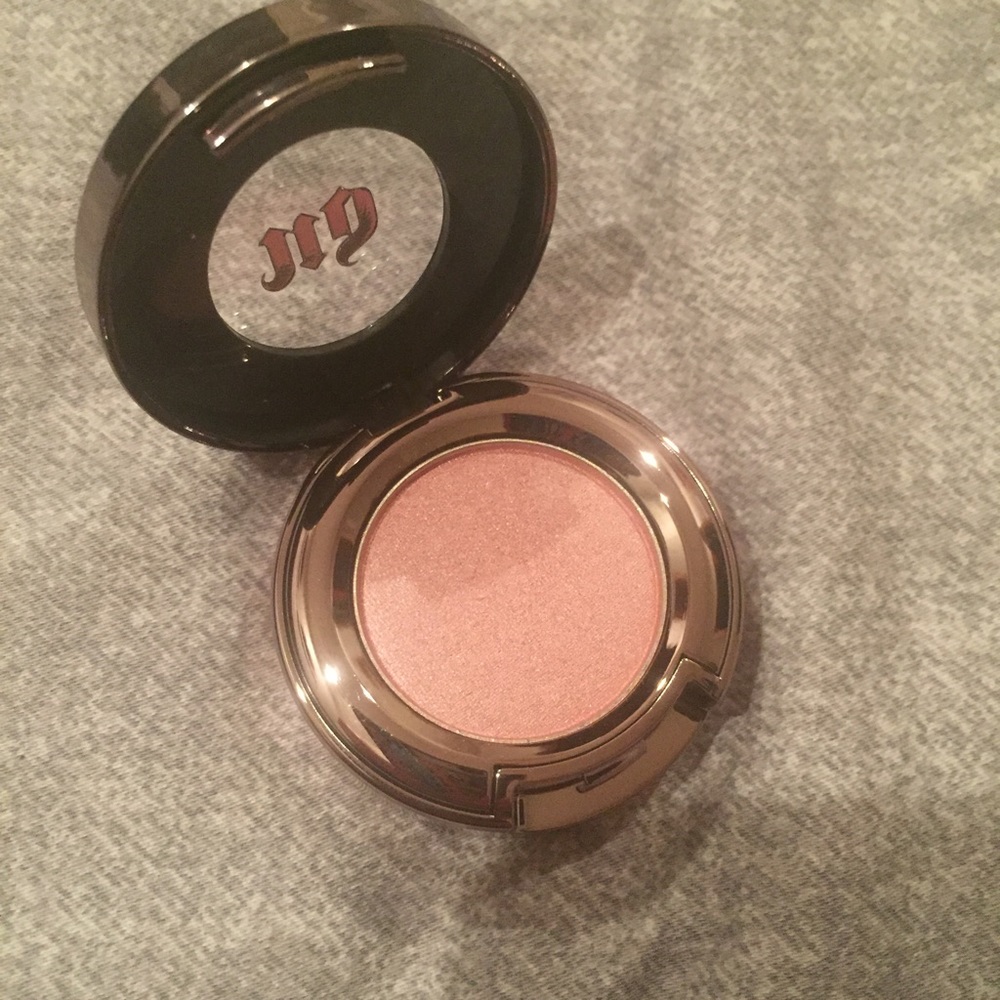 Urban Decay Eyeshadow Single in Scratch