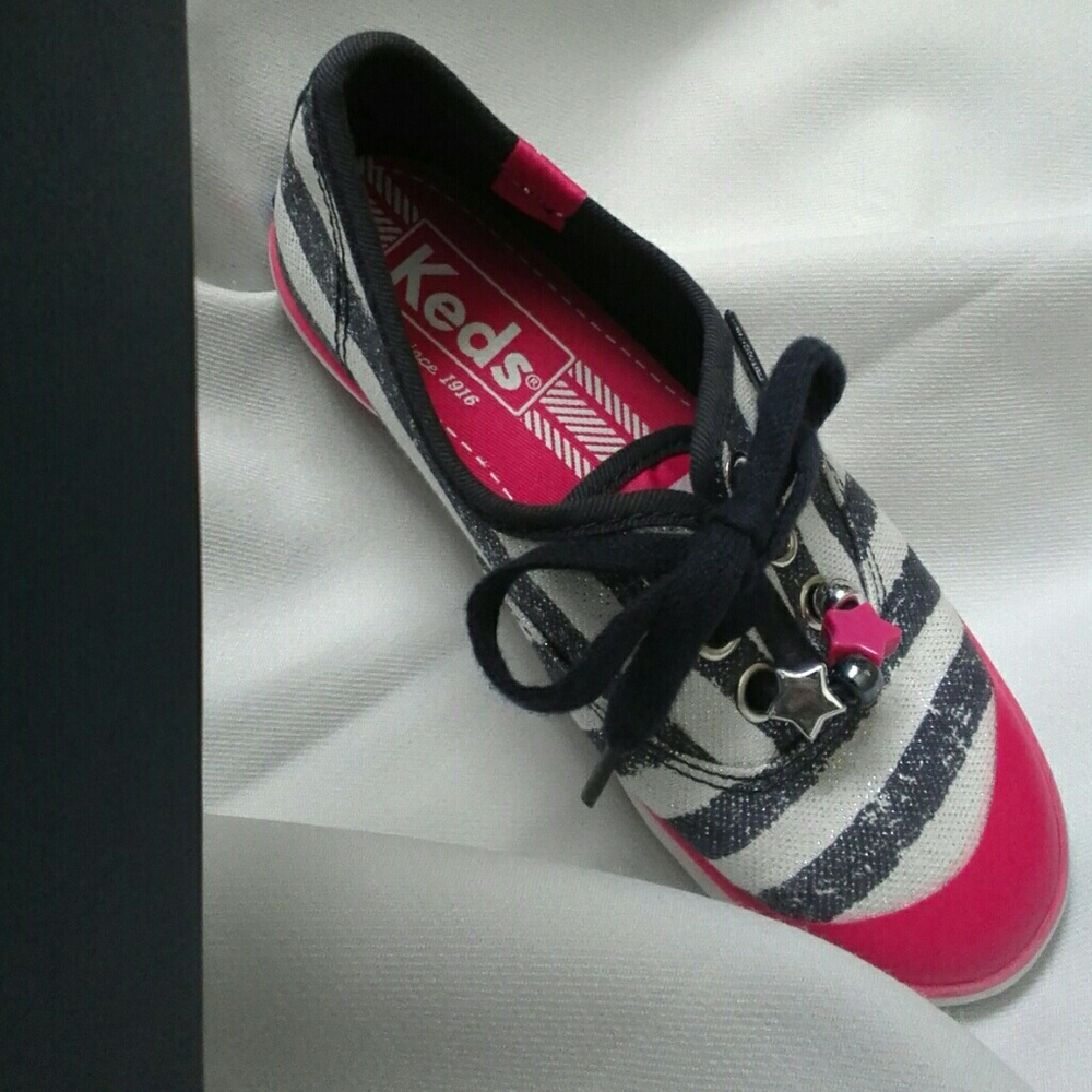 Keds girl's shoes size 11.5 - Picture 1 of 3