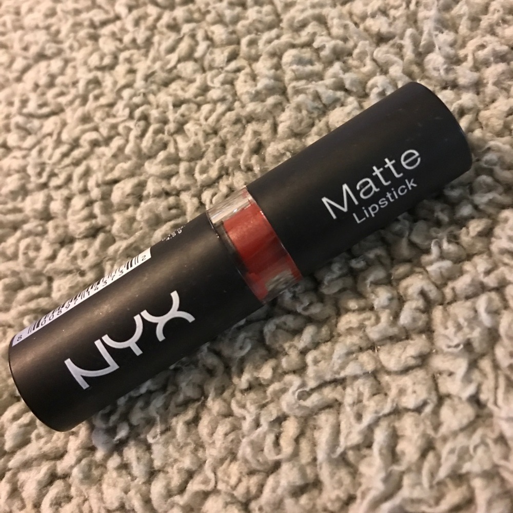 Matte  lipstick 