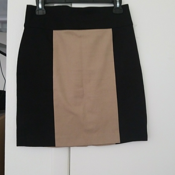 Banana Republic  pencil skirt - Picture 2 of 7