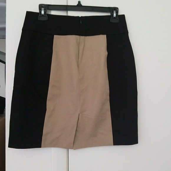 Banana Republic  pencil skirt - Picture 3 of 7
