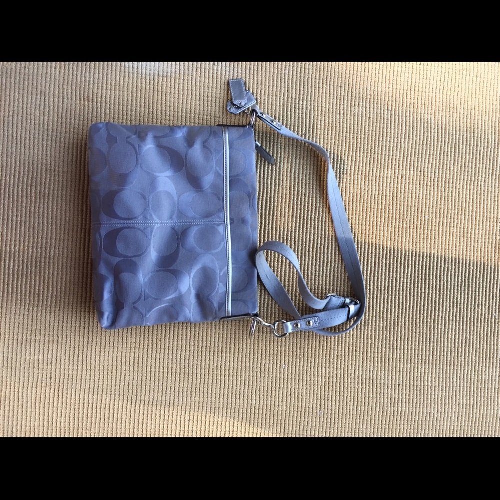 Coach poppy signature cross body purse