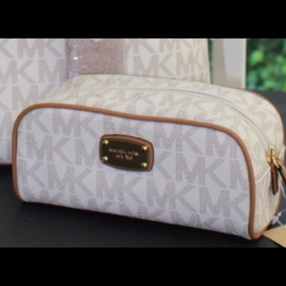 Michael Kors  Make Up Pouch