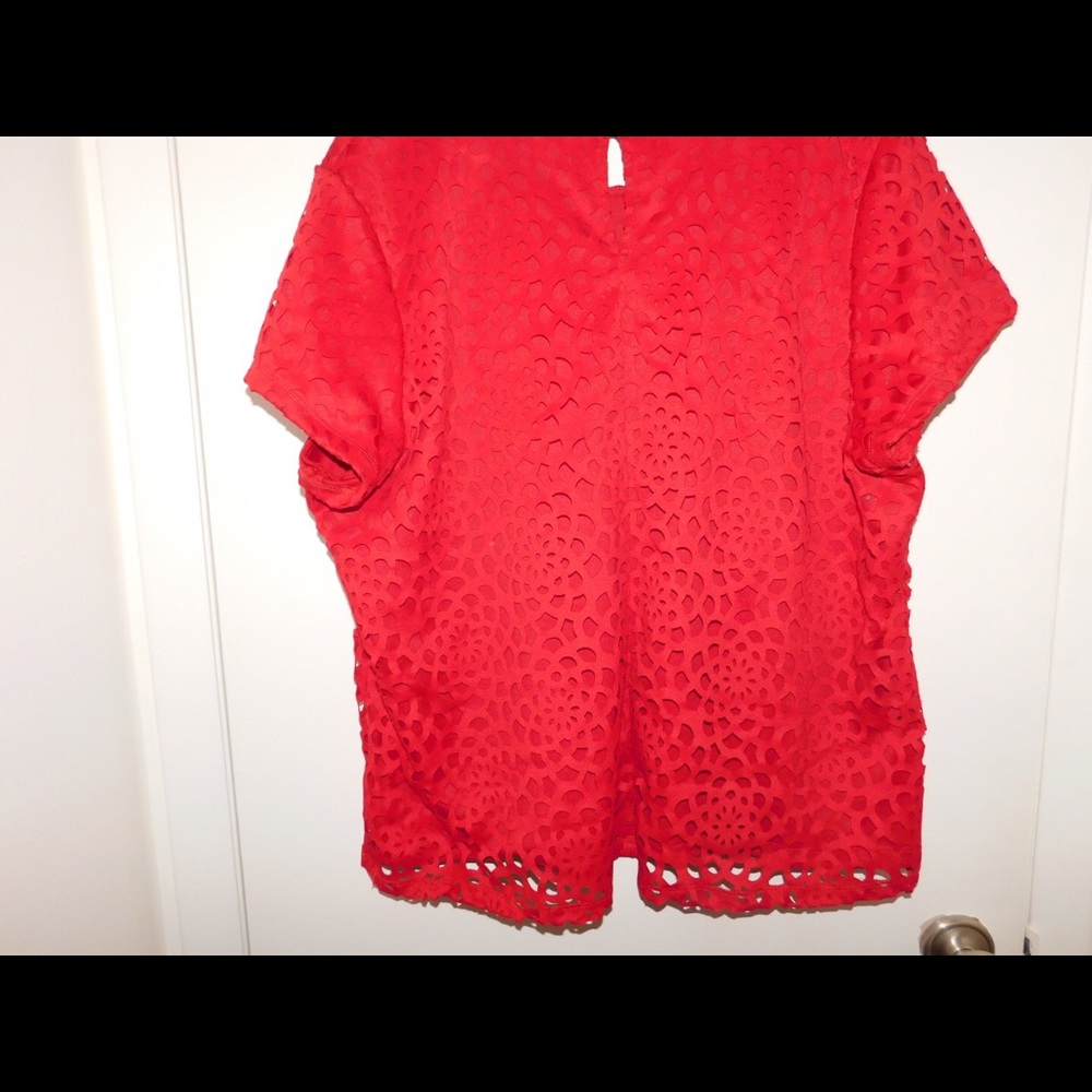Red Textured Top - Picture 2 of 3