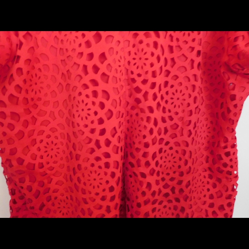 Red Textured Top - Picture 3 of 3