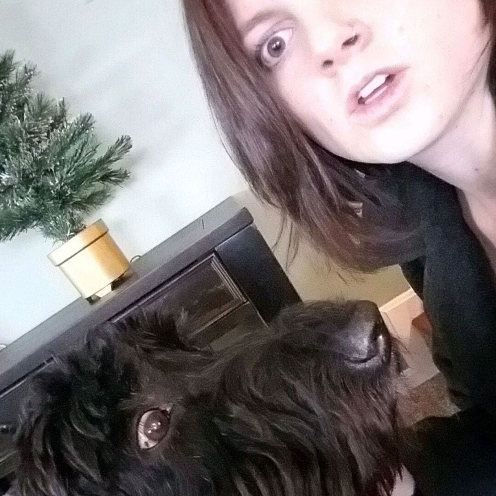 Meet your Posher, Casey