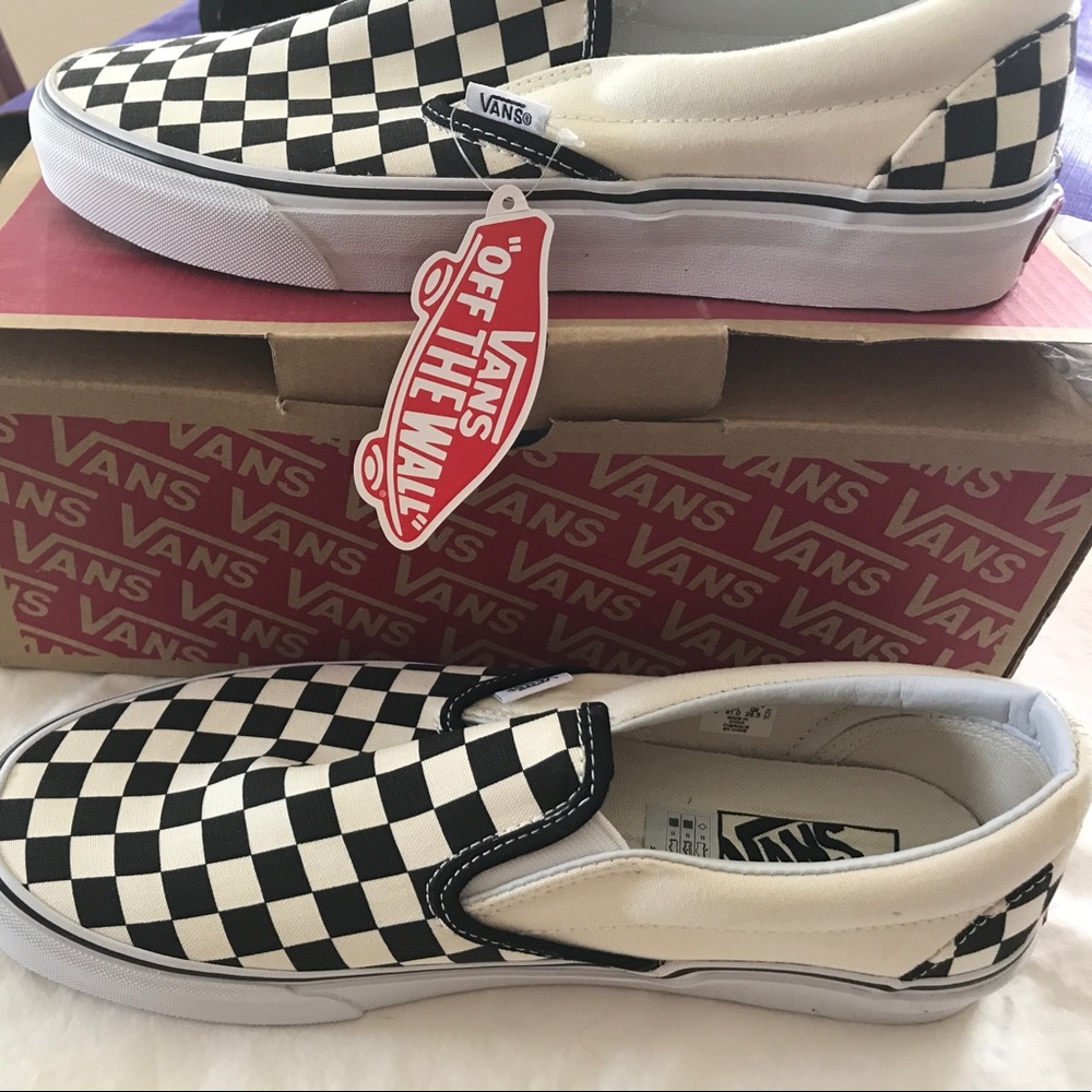 Classic slip on BLK&WHT checkerboard men/woman