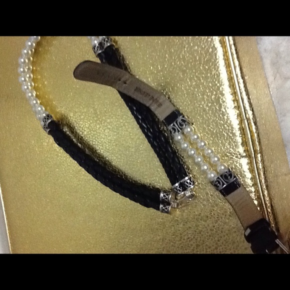 HOST PICK-BLACK LEATHER PEARL & BRACELET SET - Picture 4 of 4