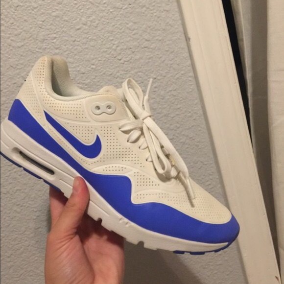 Nike women's air Max's - Picture 1 of 2