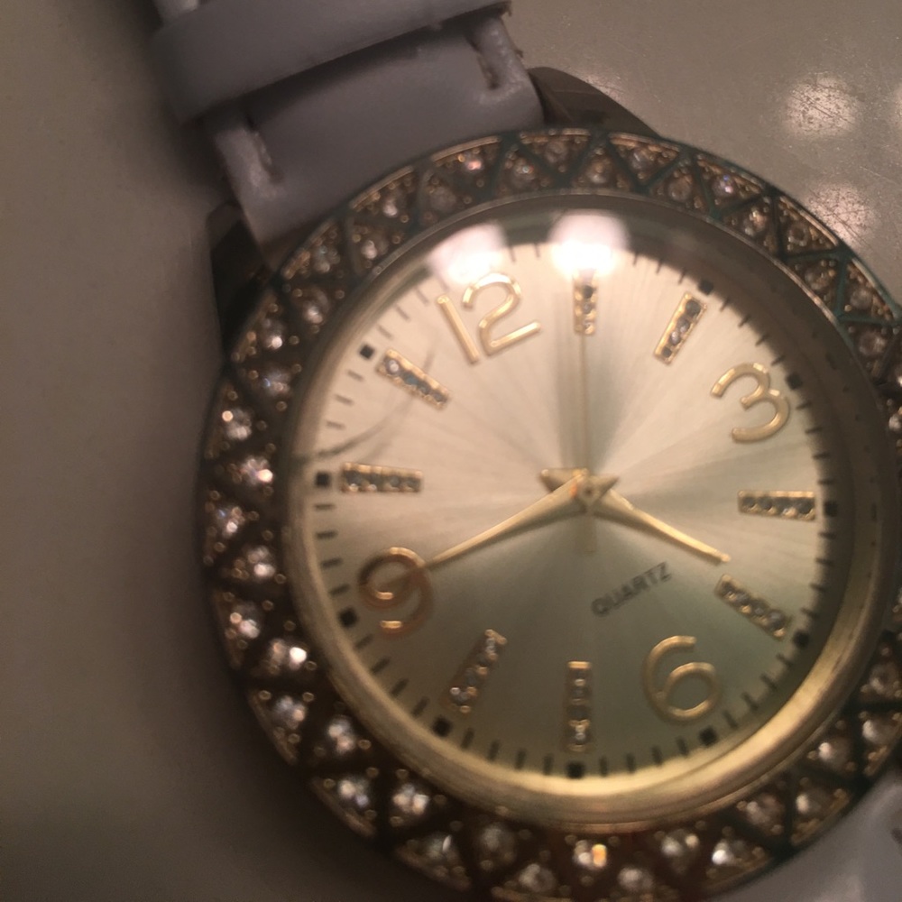 Watch - Picture 3 of 3