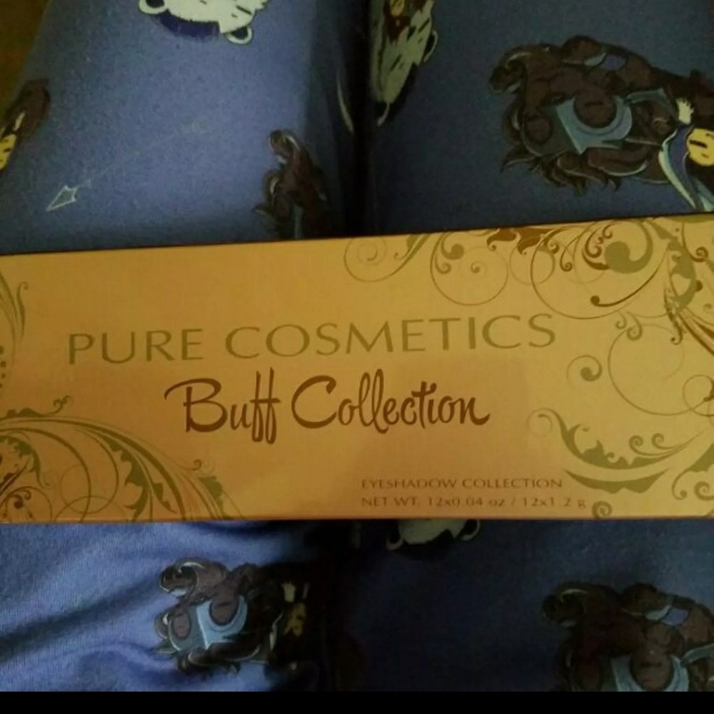 Buff collection eye shadow pallete