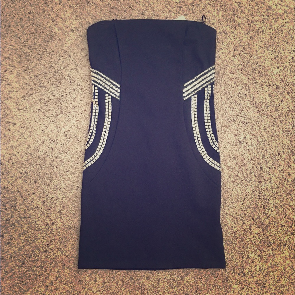 GUESS-STUDDED POINTE TUBE DRESS 👗💖