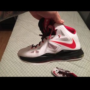 Nike Lebron X basketball shoes