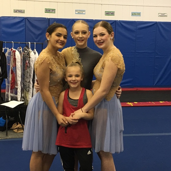 Meet your Posher, Cecelia - Picture 1 of 1