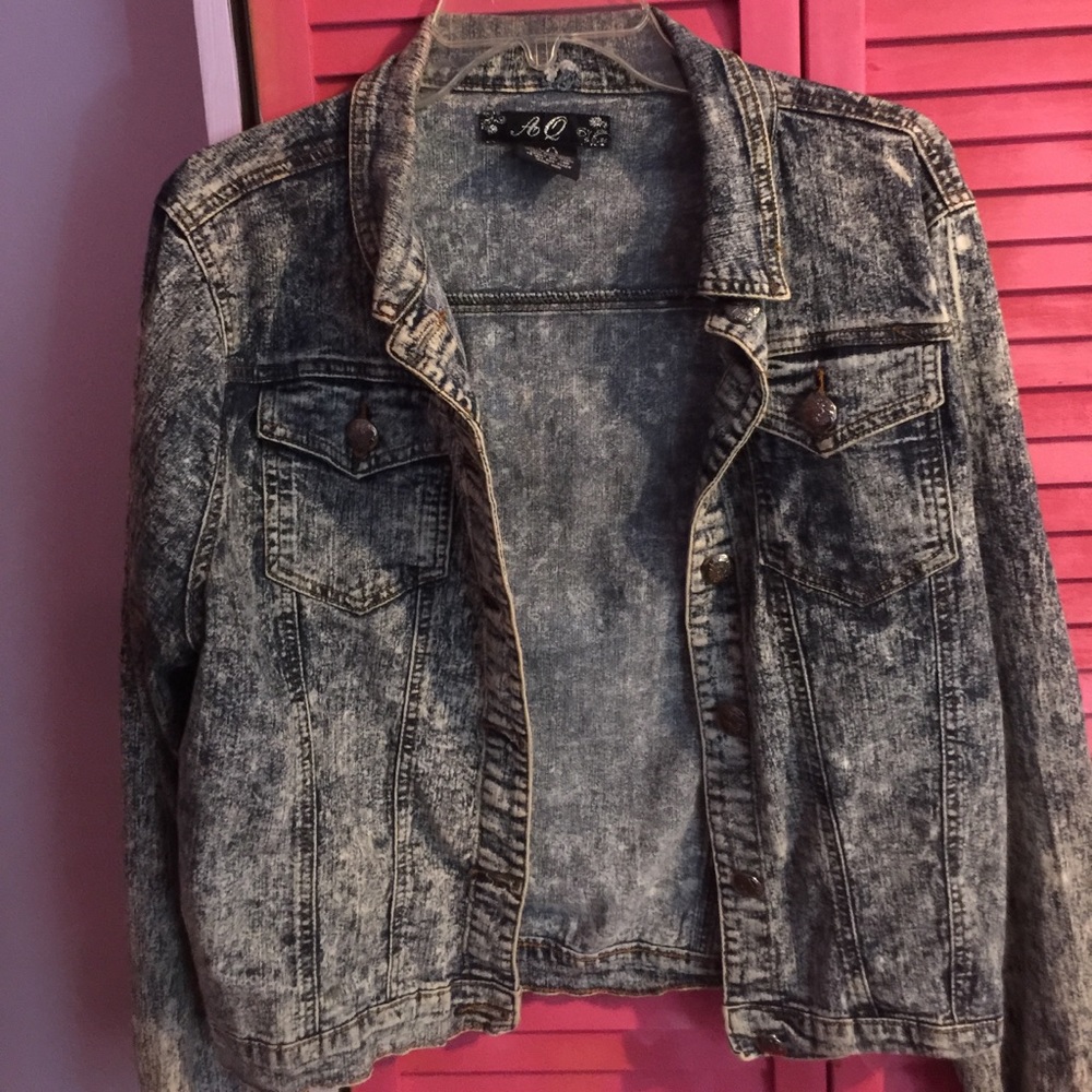 Acid Wash Jean Jacket 😝💖