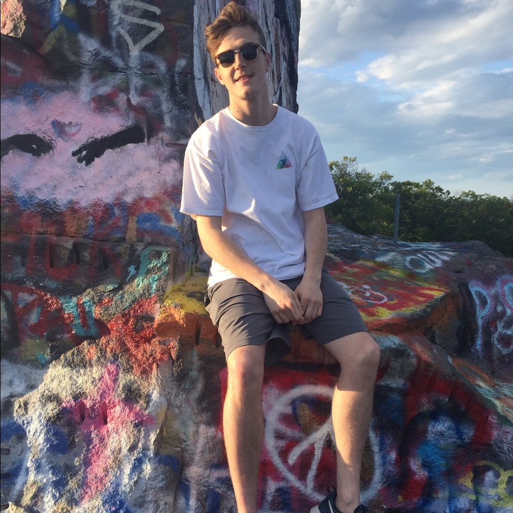 Meet your Posher, Alex