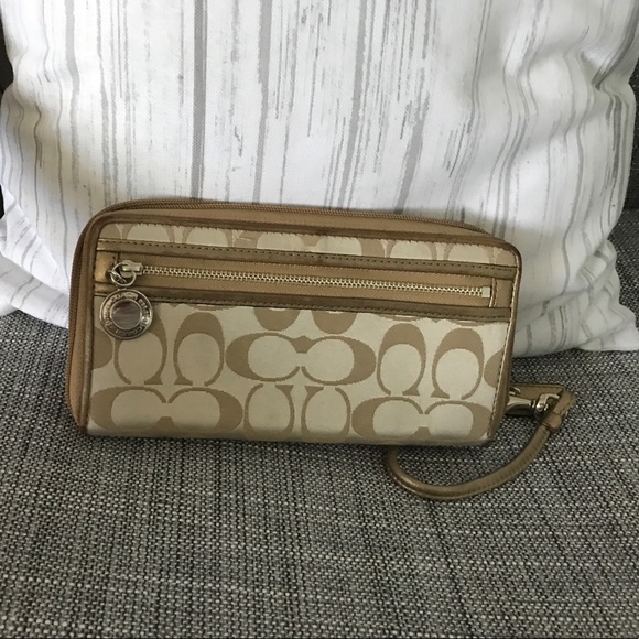 Wallet - Picture 1 of 1