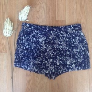 NWOT Floral Skort With Pockets