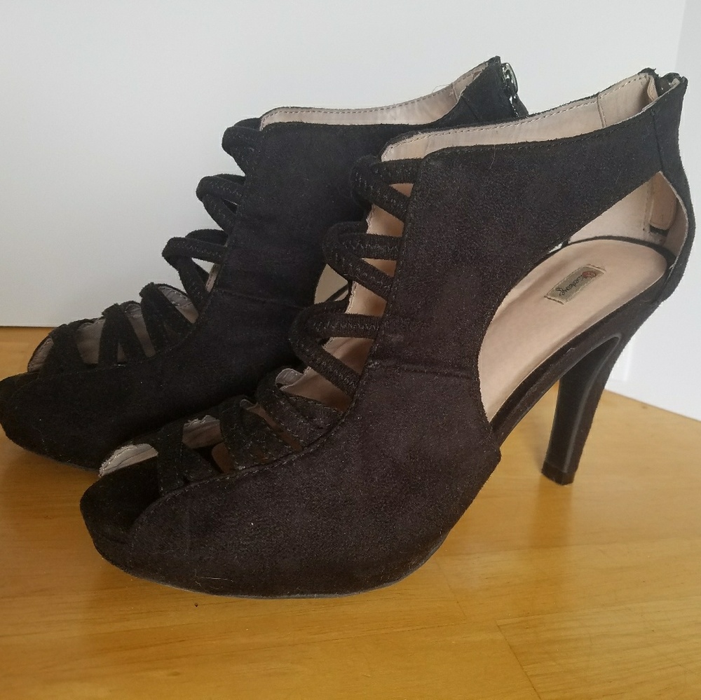 Black, Suede cut out Heels