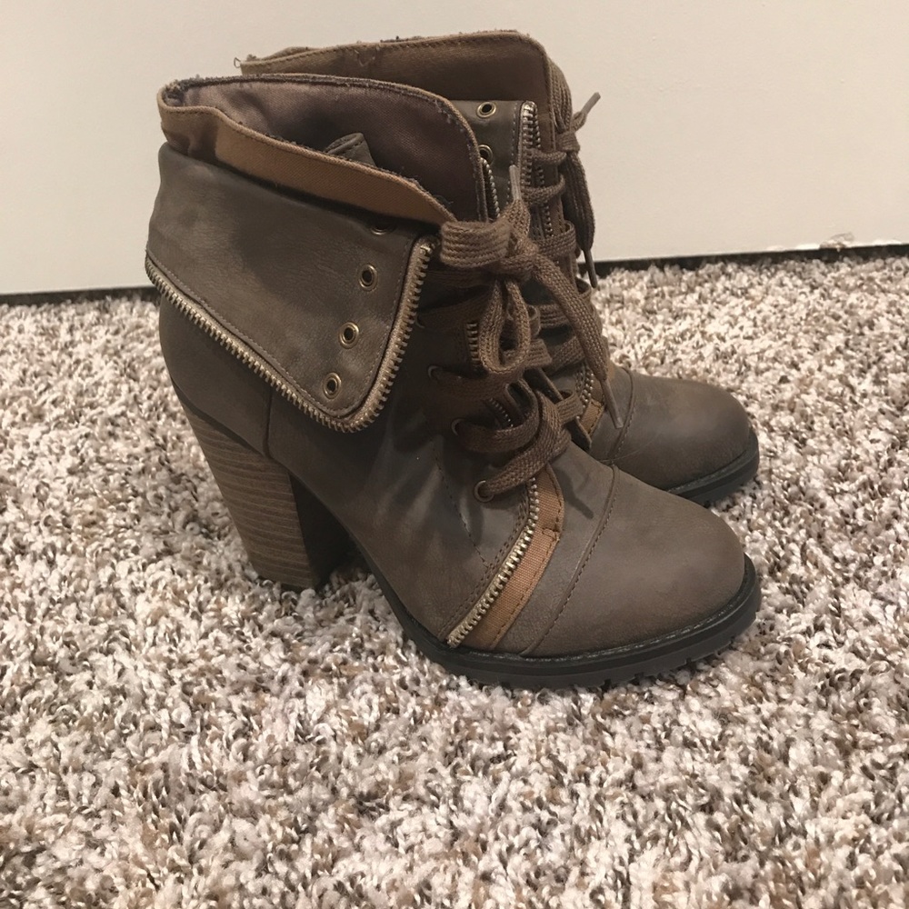 🚫SOLD🚫 Zipper Booties