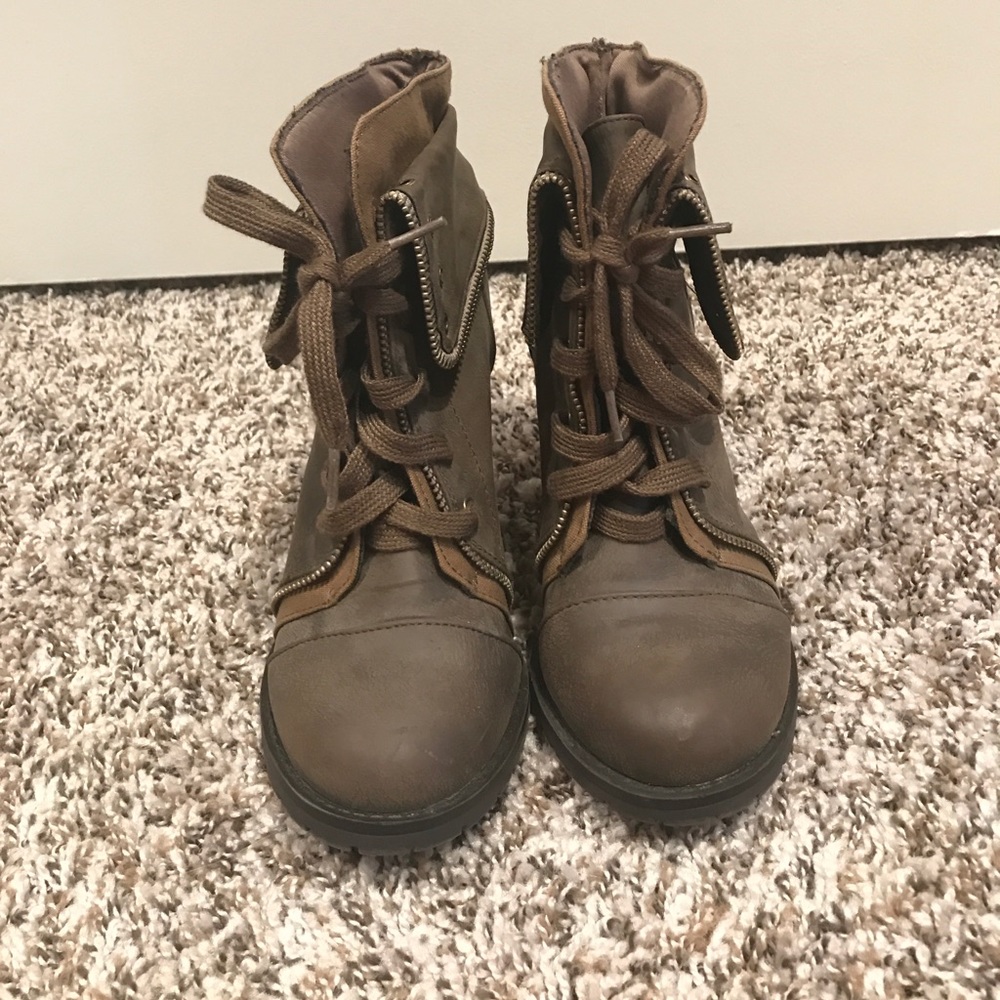 🚫SOLD🚫 Zipper Booties - Picture 2 of 5