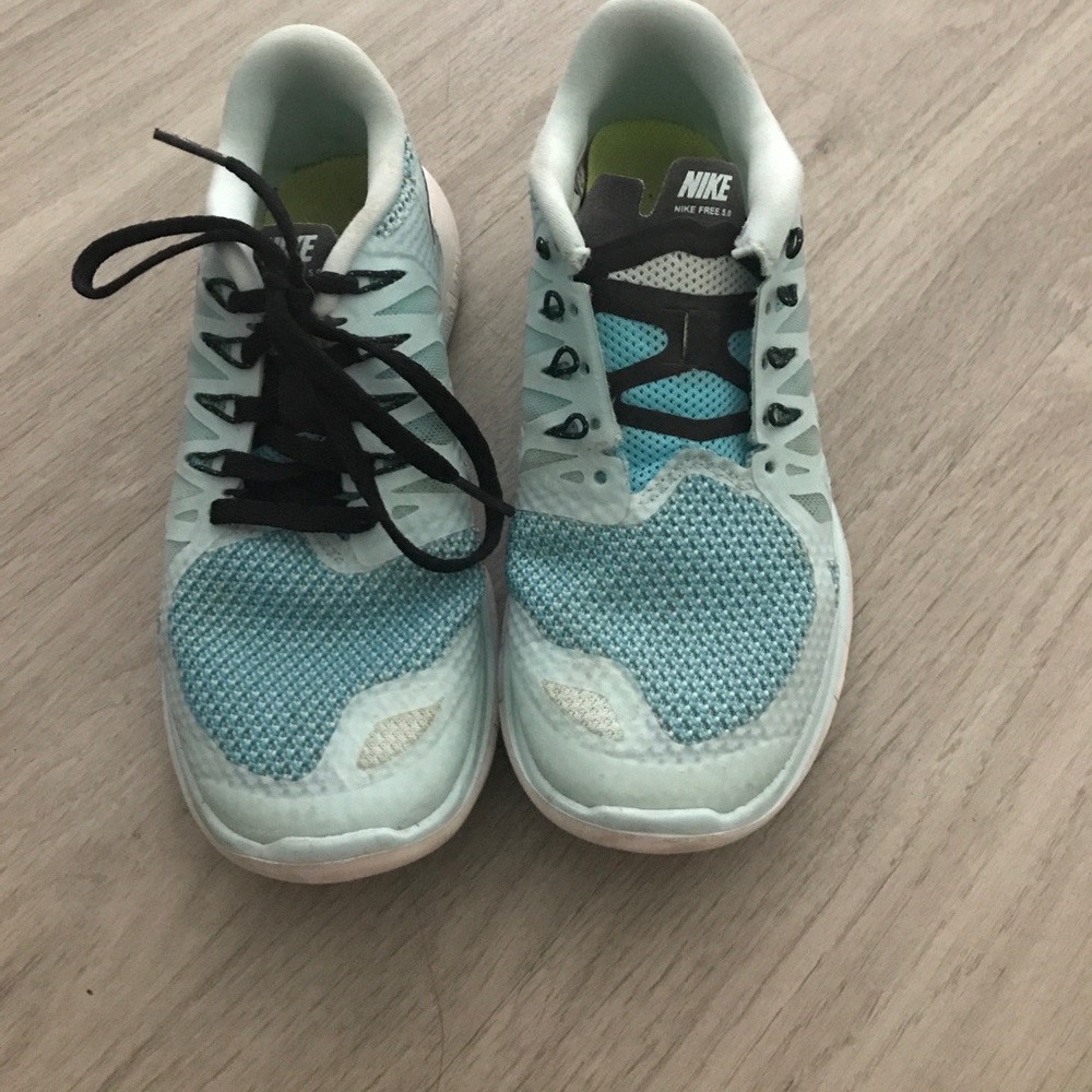 5.0 Nike free run's in Tiffany blue
