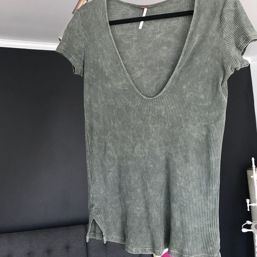 Free People green low-cut t-shirt